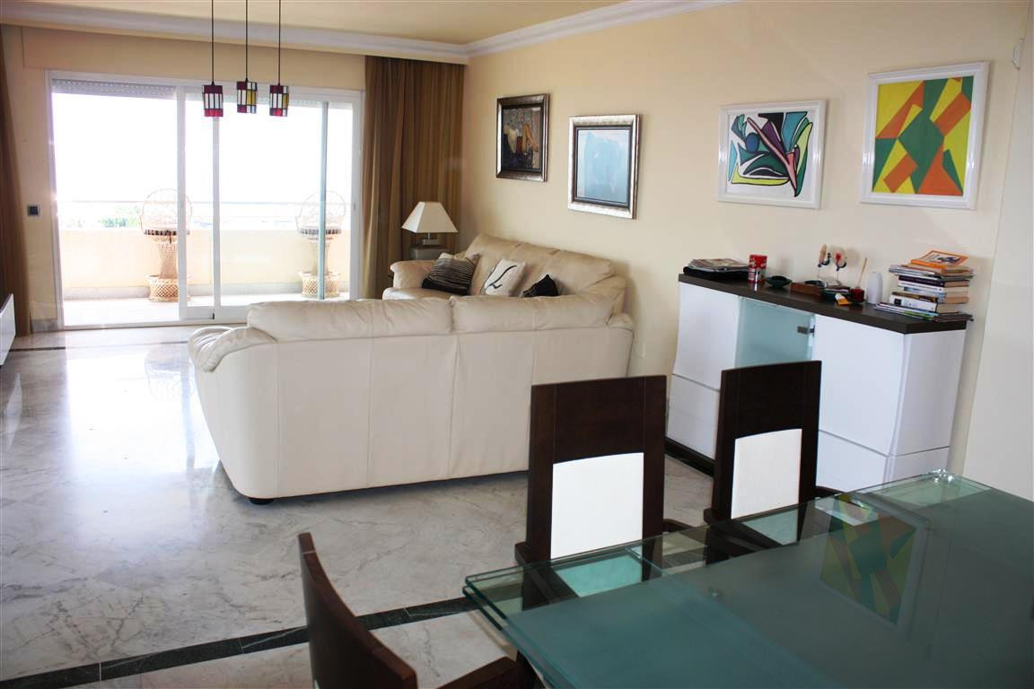 3 bedroom Apartments for sale in Puerto Banús – R5156050 3 bedroom Apartments for sale in Puerto Banús – R5156050