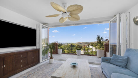 2 bedroom Apartments for sale in Monte Halcones – R5351665