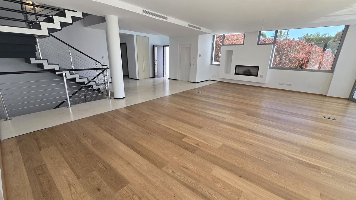 Pareados de 5 dormitorios en venta en Milla de Oro – R5305174 Pareados de 5 dormitorios en venta en Milla de Oro – R5305174