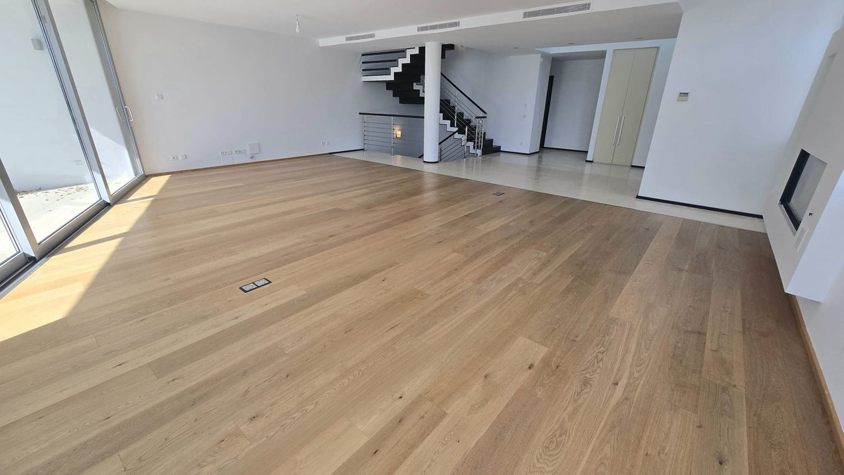 Pareados de 5 dormitorios en venta en Milla de Oro – R5305174 Pareados de 5 dormitorios en venta en Milla de Oro – R5305174
