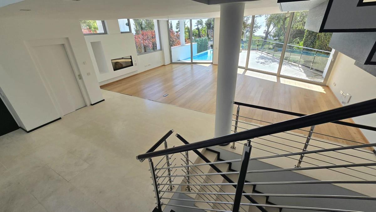 Pareados de 5 dormitorios en venta en Milla de Oro – R5305174 Pareados de 5 dormitorios en venta en Milla de Oro – R5305174