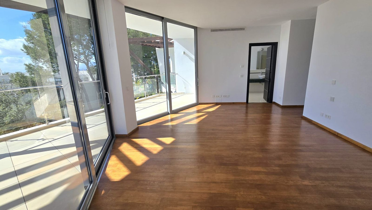 Pareados de 5 dormitorios en venta en Milla de Oro – R5305174 Pareados de 5 dormitorios en venta en Milla de Oro – R5305174