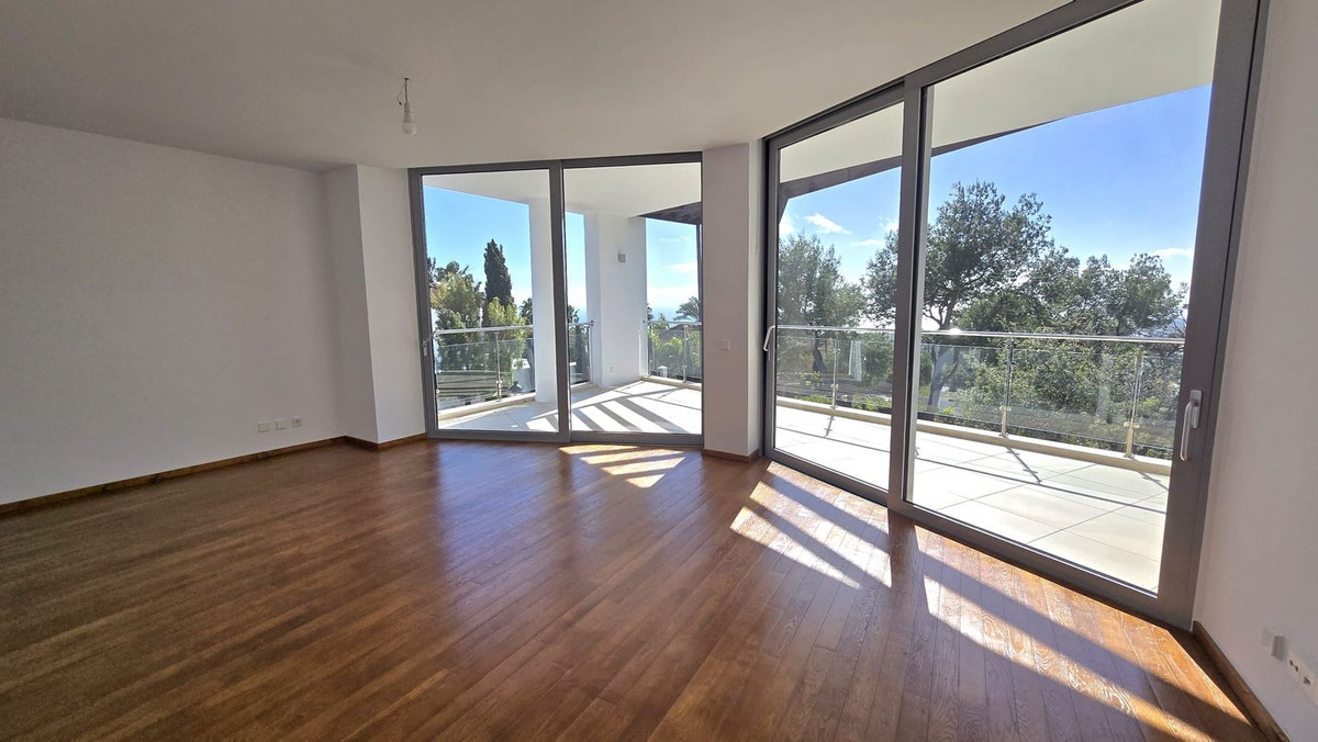 Pareados de 5 dormitorios en venta en Milla de Oro – R5305174 Pareados de 5 dormitorios en venta en Milla de Oro – R5305174