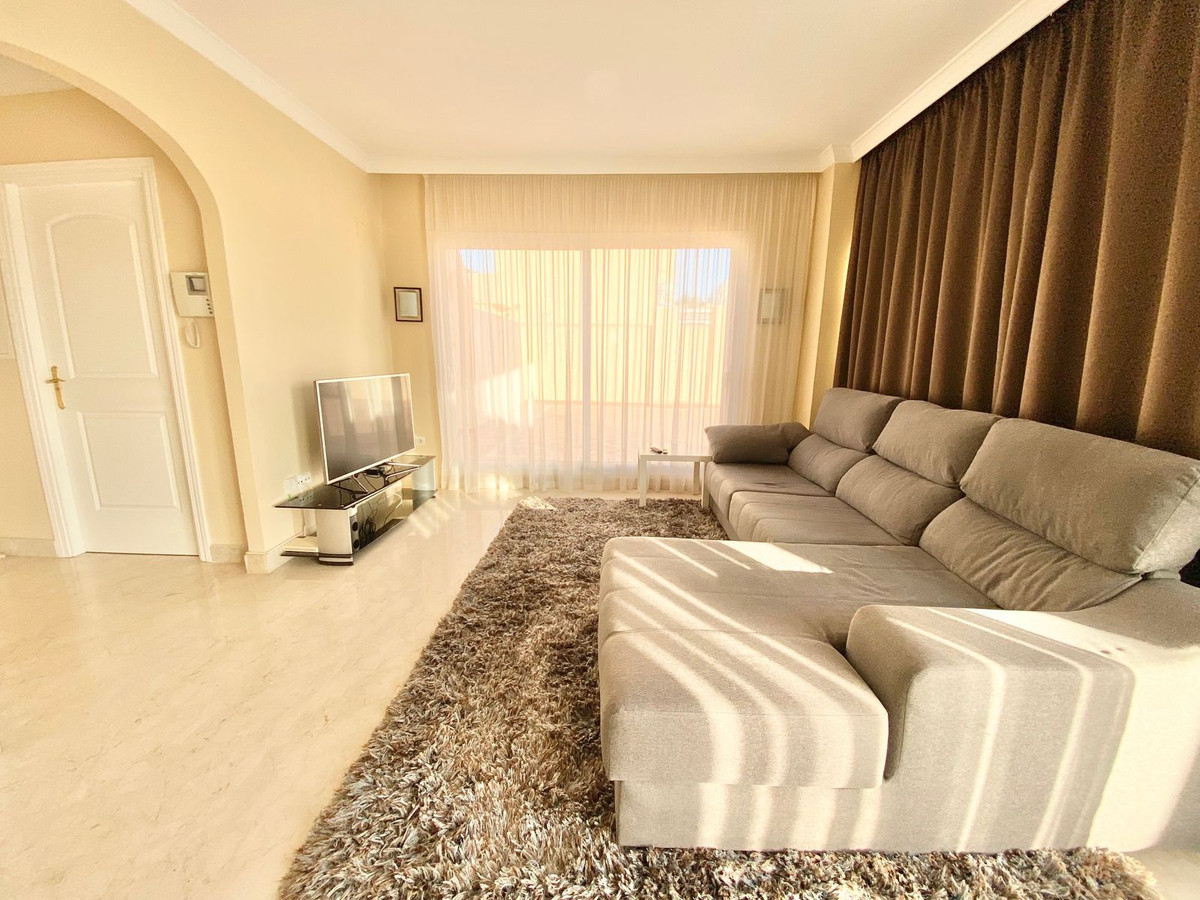 Apartamentos de 3 dormitorios en venta en Elviria – R5104960 Apartamentos de 3 dormitorios en venta en Elviria – R5104960