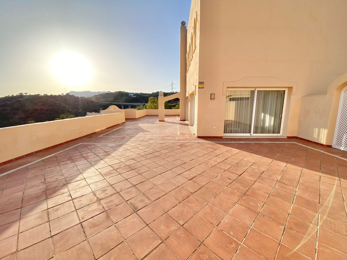Apartamentos de 3 dormitorios en venta en Elviria – R5104960 Apartamentos de 3 dormitorios en venta en Elviria – R5104960