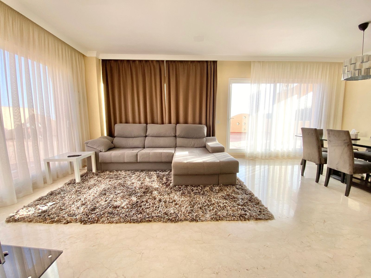 Apartamentos de 3 dormitorios en venta en Elviria – R5104960 Apartamentos de 3 dormitorios en venta en Elviria – R5104960