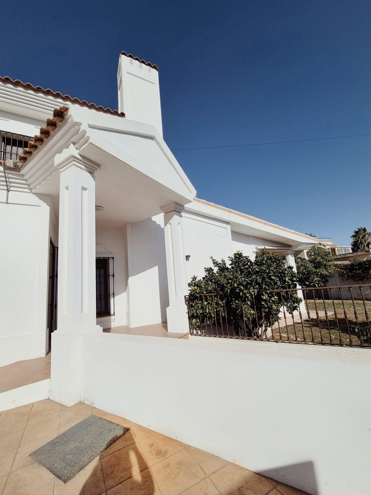 Villas de 5 dormitorios en venta en San Pedro de Alcántara – R4801684 Villas de 5 dormitorios en venta en San Pedro de Alcántara – R4801684