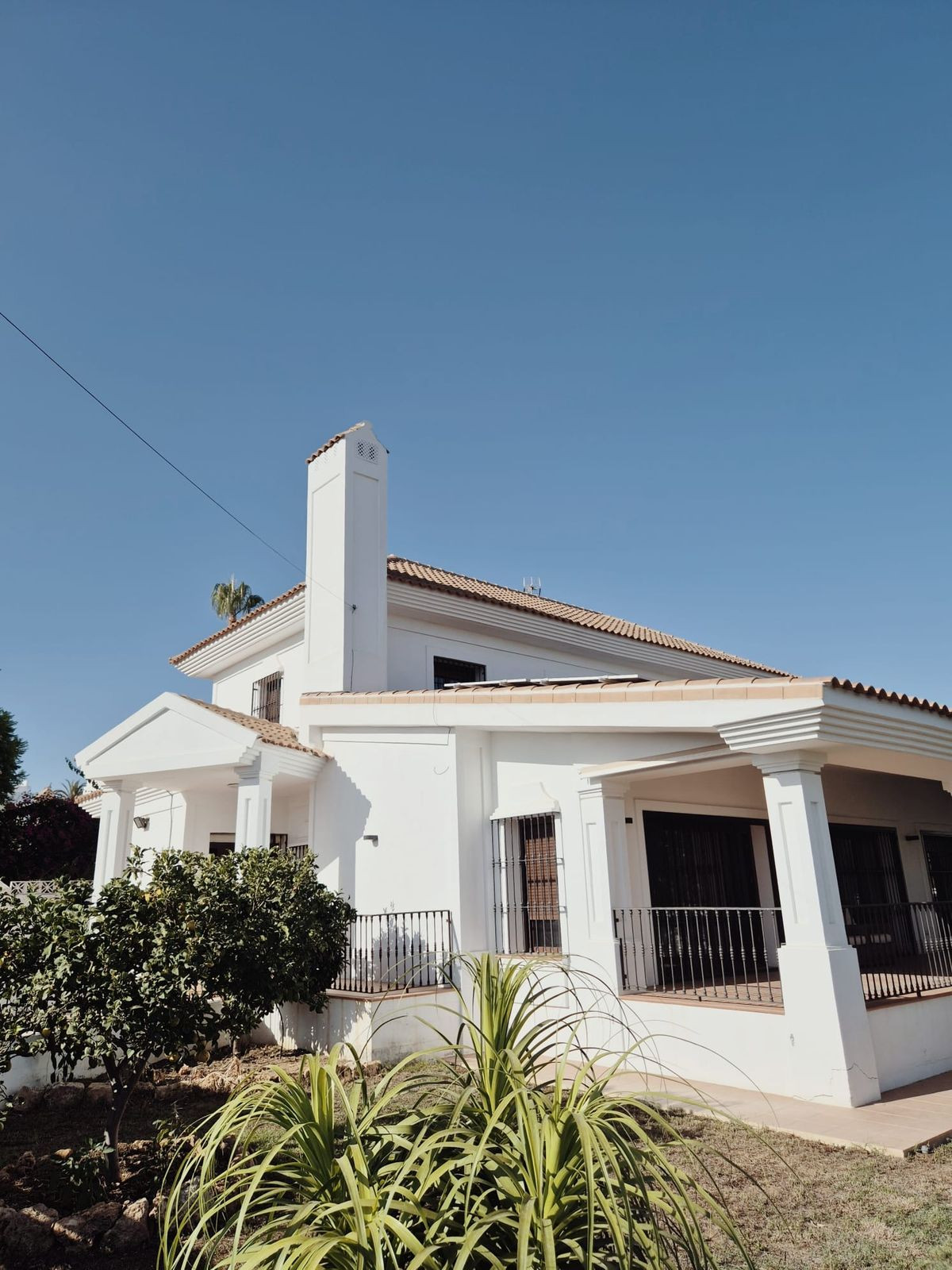 Villas de 5 dormitorios en venta en San Pedro de Alcántara – R4801684 Villas de 5 dormitorios en venta en San Pedro de Alcántara – R4801684