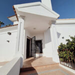 Villas de 5 dormitorios en venta en San Pedro de Alcántara – R4801684 Villas de 5 dormitorios en venta en San Pedro de Alcántara – R4801684