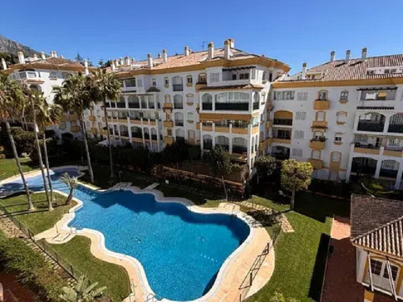 Apartamentos de 4 dormitorios en venta en Milla de Oro – R5384002 Apartamentos de 4 dormitorios en venta en Milla de Oro – R5384002
