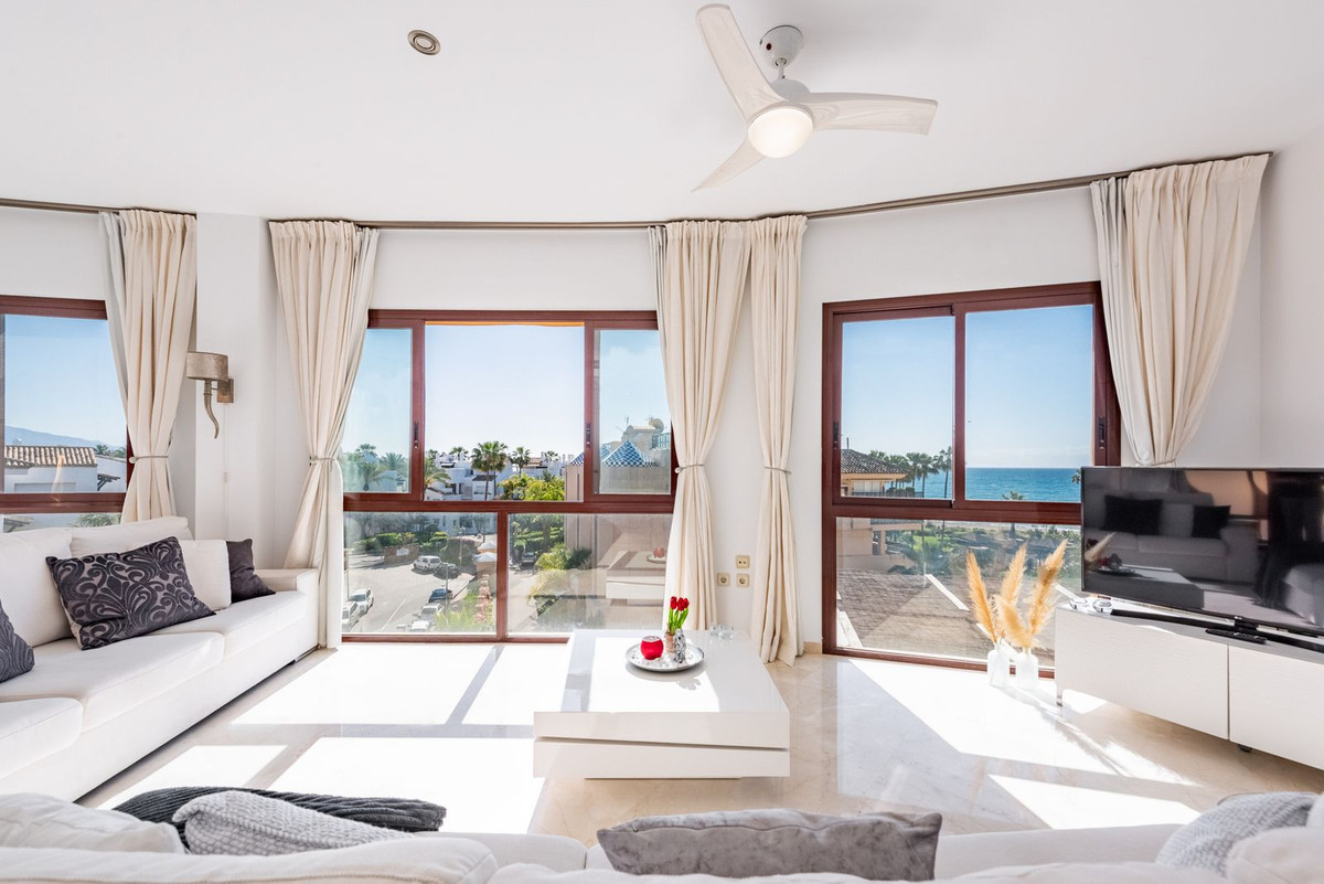 3 bedroom Penthouses for sale in Atalaya – R5031946 3 bedroom Penthouses for sale in Atalaya – R5031946