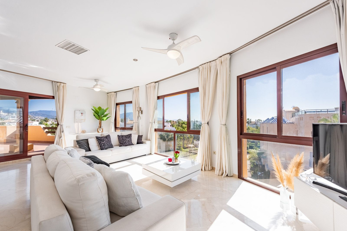 3 bedroom Penthouses for sale in Atalaya – R5031946 3 bedroom Penthouses for sale in Atalaya – R5031946