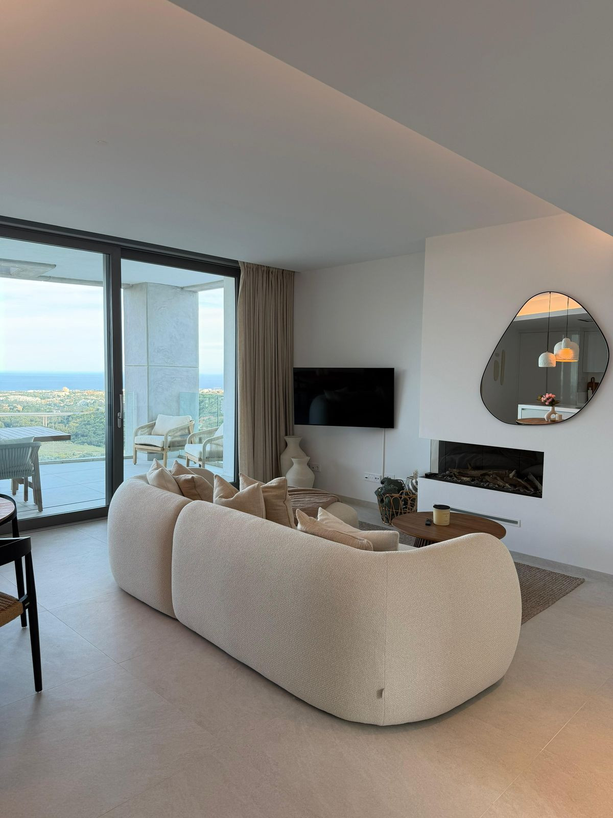 Aticos de 2 dormitorios en venta en Benahavís – R5382772 Aticos de 2 dormitorios en venta en Benahavís – R5382772
