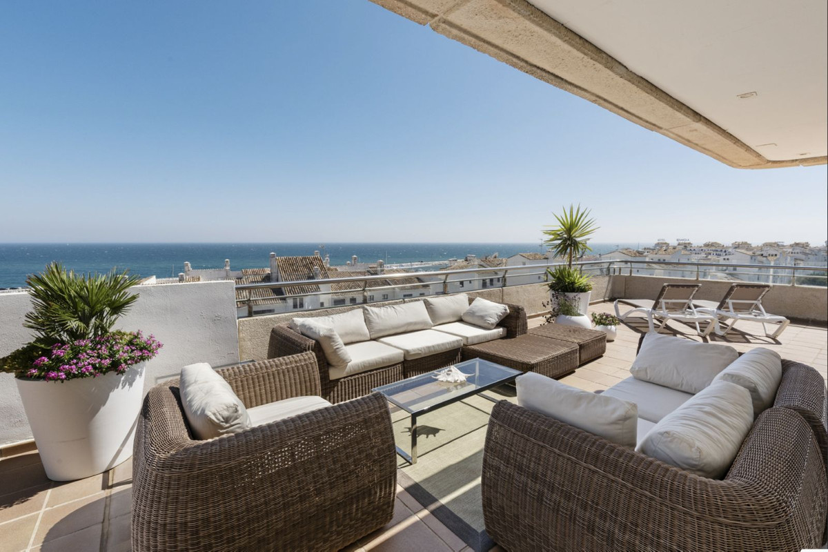 3 bedroom Penthouses for sale in Puerto Banús – R5339212 3 bedroom Penthouses for sale in Puerto Banús – R5339212