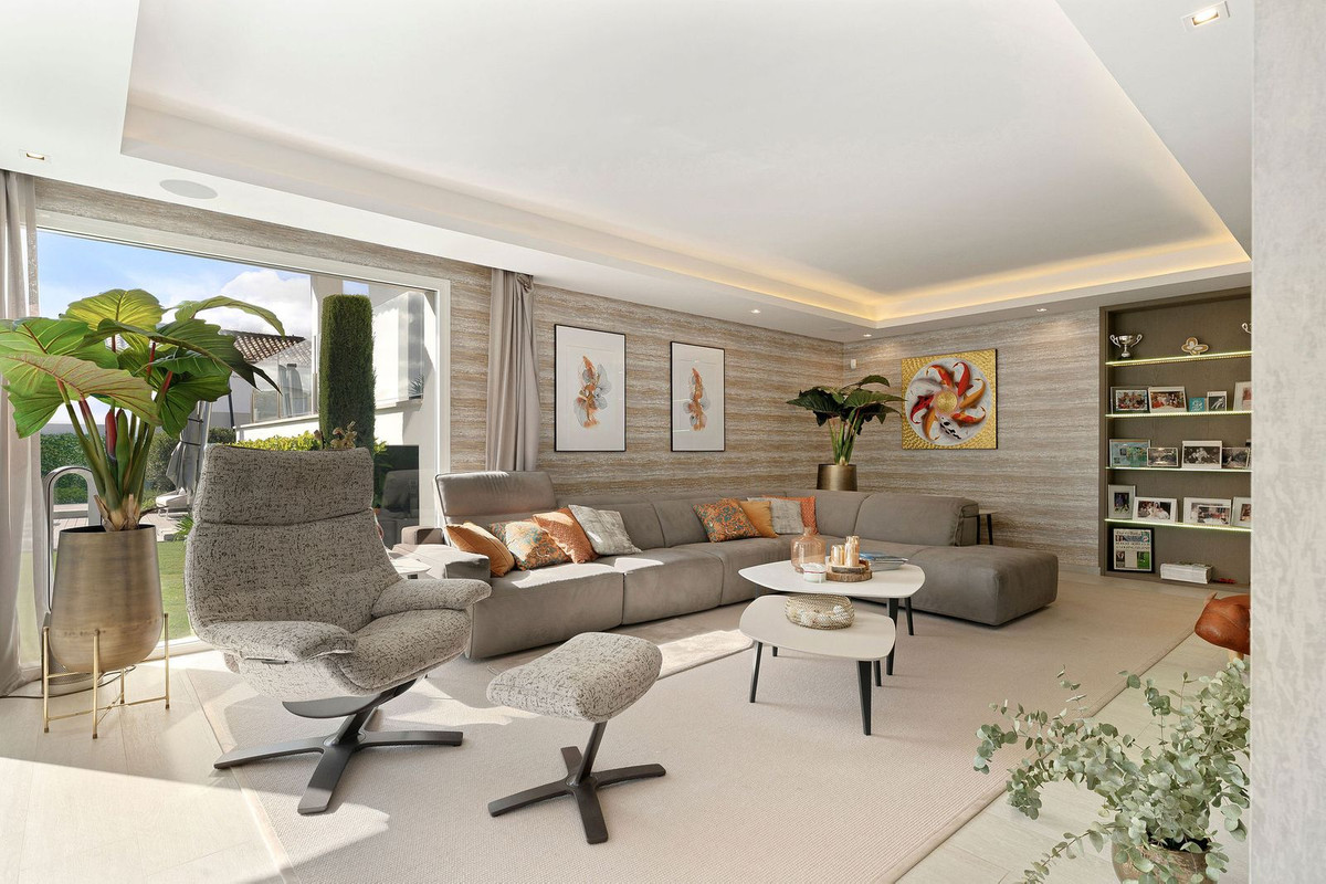 5 bedroom Villas for sale in Nueva Andaluc�a – R5037058 5 bedroom Villas for sale in Nueva Andaluc�a – R5037058