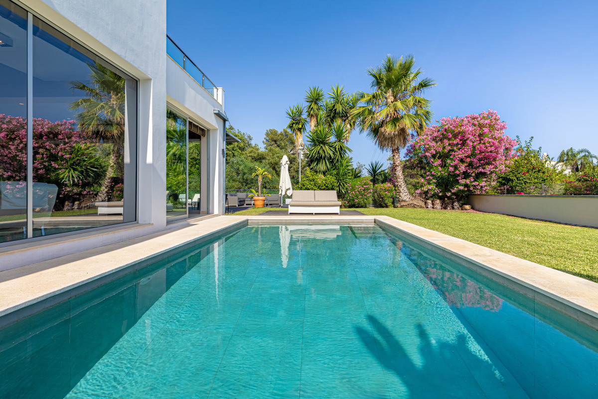3 bedroom Villas for sale in Marbella – R5304772 3 bedroom Villas for sale in Marbella – R5304772