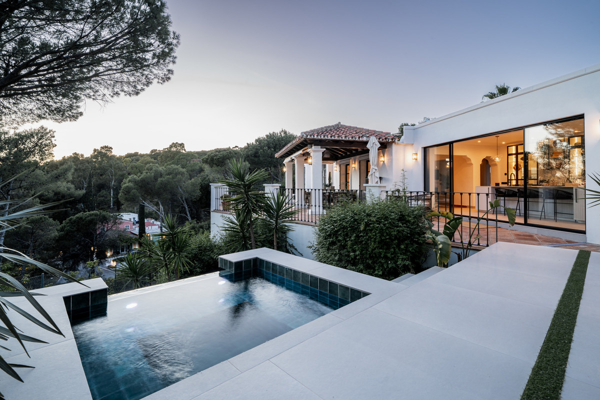 4 bedroom Villas for sale in El Madroñal – R4798750 4 bedroom Villas for sale in El Madroñal – R4798750