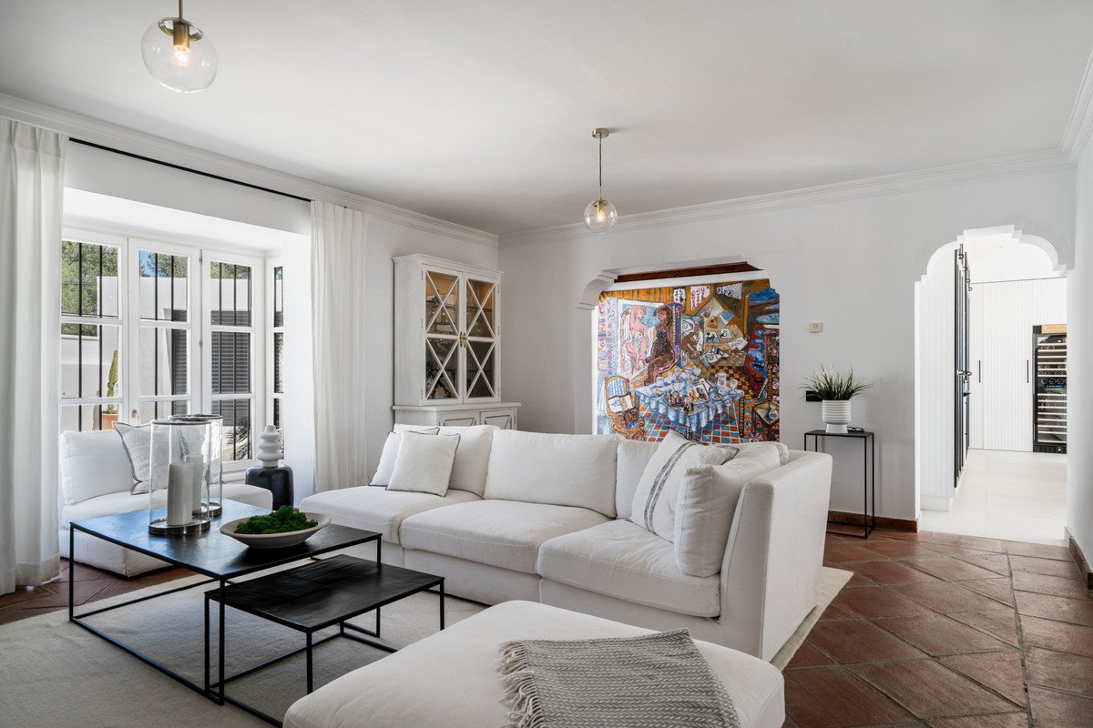 4 bedroom Villas for sale in El Madroñal – R4798750 4 bedroom Villas for sale in El Madroñal – R4798750