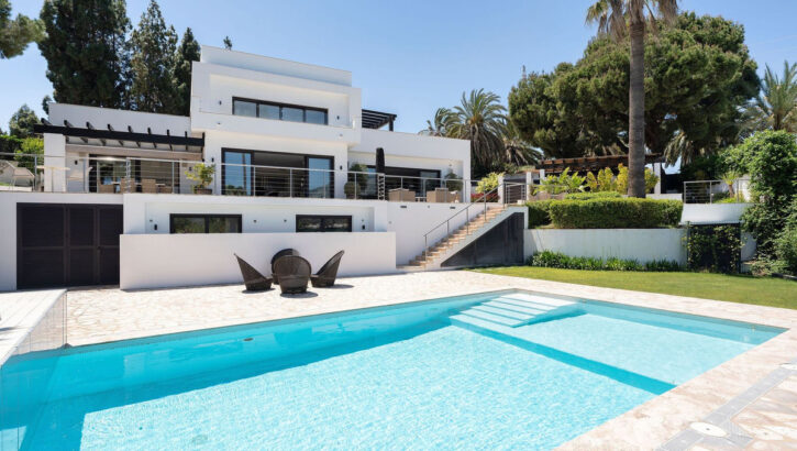 4 bedroom Villas for sale in Nueva Andaluc�a – R5058385 4 bedroom Villas for sale in Nueva Andaluc�a – R5058385 in