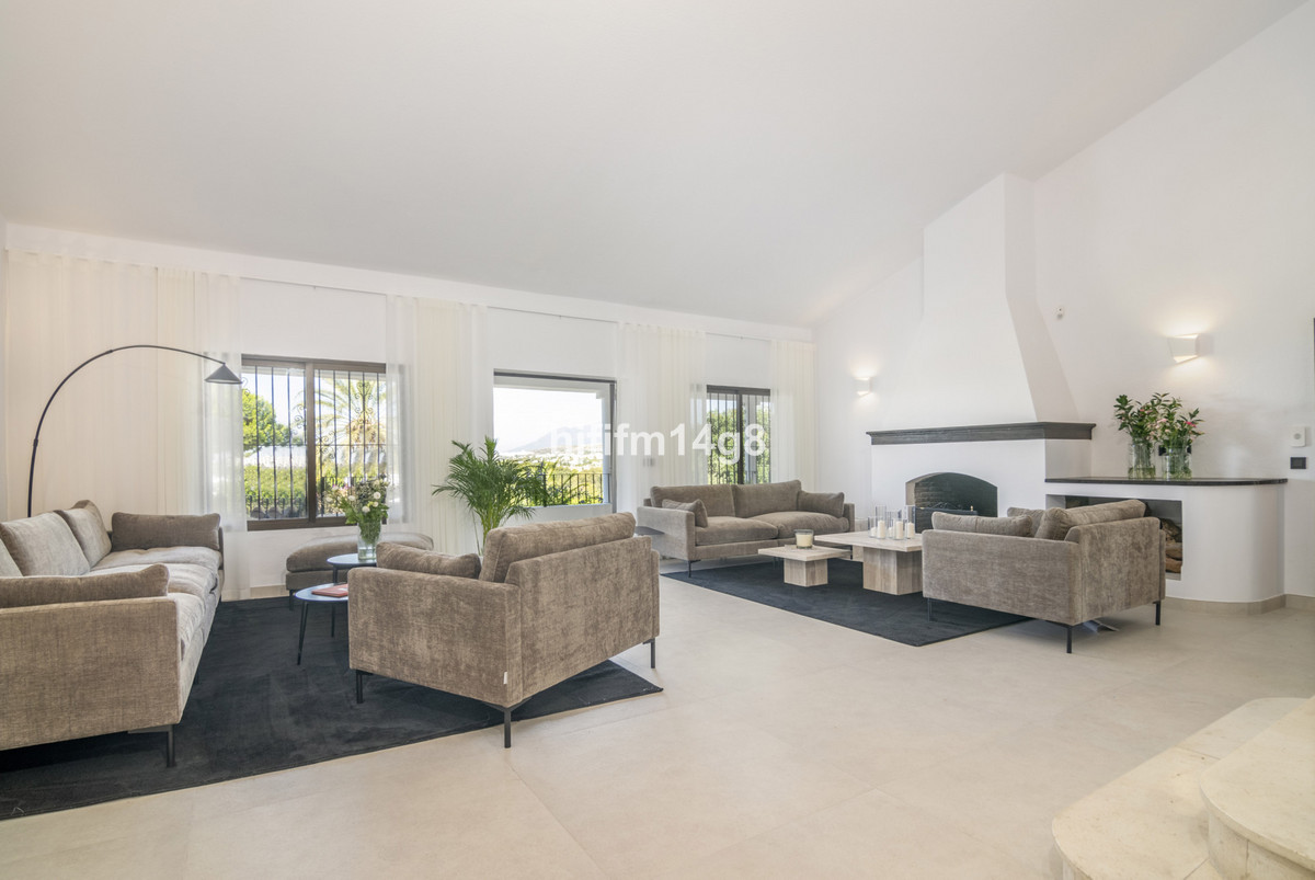 Villas de 7 dormitorios en venta en San Pedro de Alcántara – R4646440 Villas de 7 dormitorios en venta en San Pedro de Alcántara – R4646440