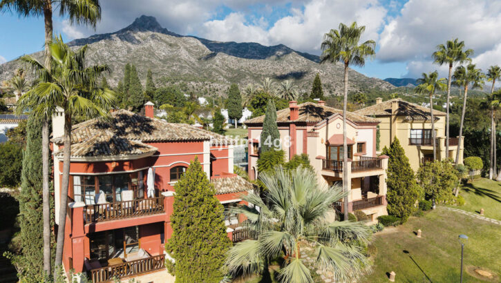 Villas de 6 dormitorios en venta en Milla de Oro – R4918387 Villas de 6 dormitorios en venta en Milla de Oro – R4918387 en