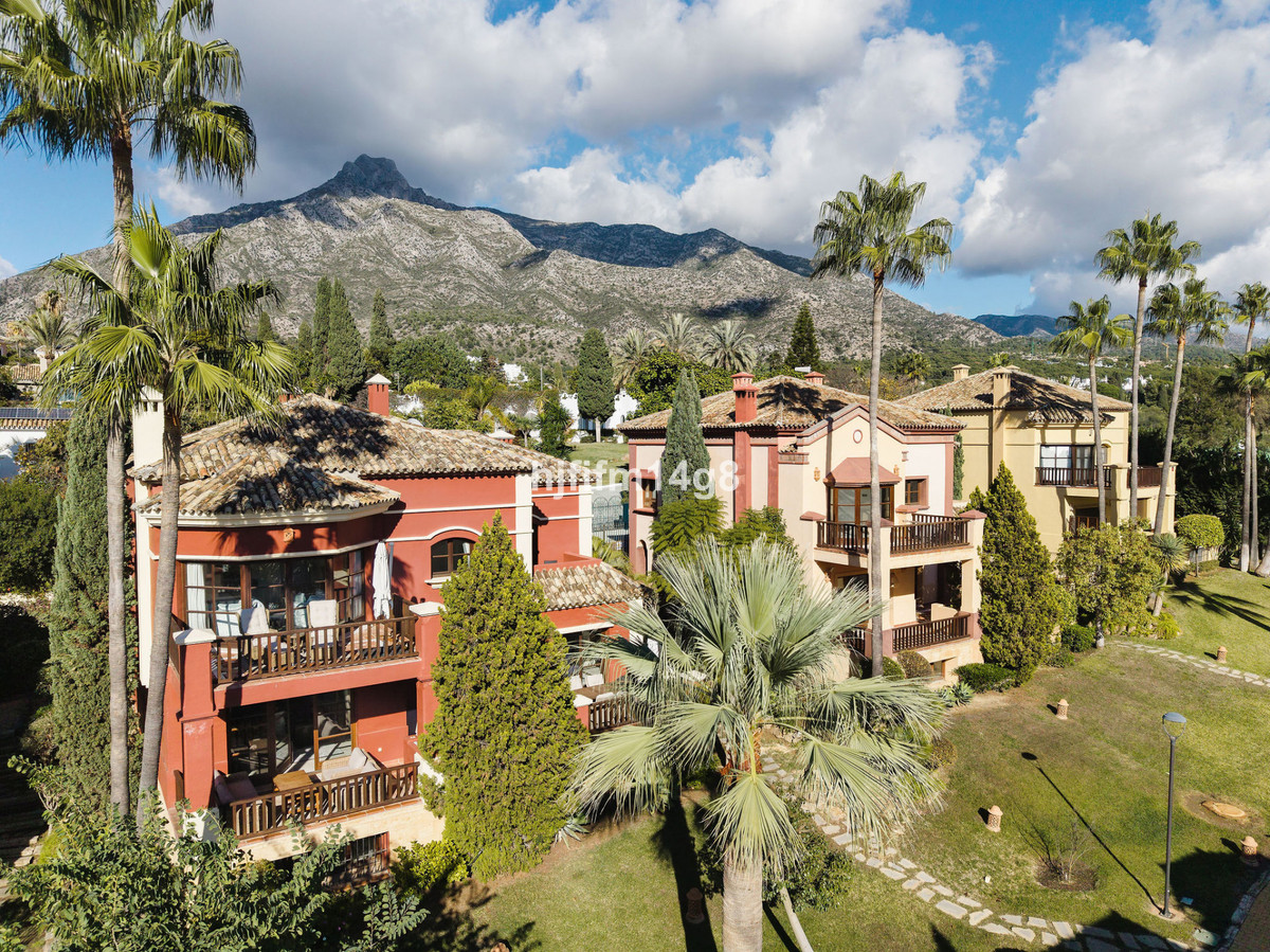 Villas de 6 dormitorios en venta en Milla de Oro – R4918387 Villas de 6 dormitorios en venta en Milla de Oro – R4918387