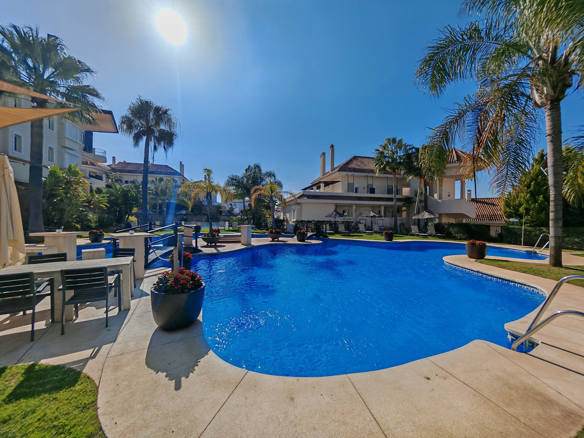 Apartamentos de 2 dormitorios en venta en Nueva Andalucía – R4970038 Apartamentos de 2 dormitorios en venta en Nueva Andalucía – R4970038