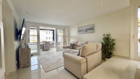 2 bedroom Apartments for sale in Elviria – R5368165
