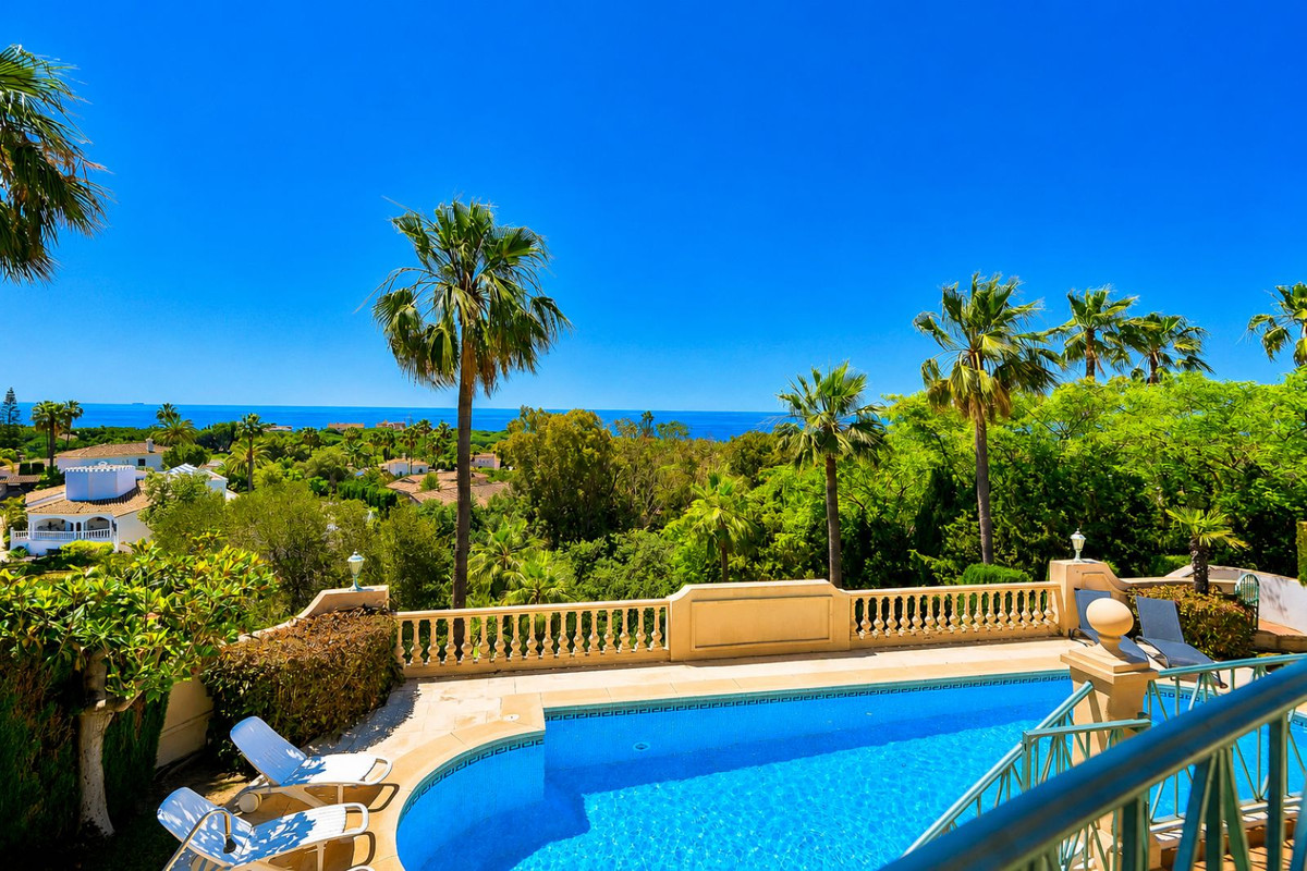 6 bedroom Villas for sale in Hacienda Las Chapas – R5390014 6 bedroom Villas for sale in Hacienda Las Chapas – R5390014