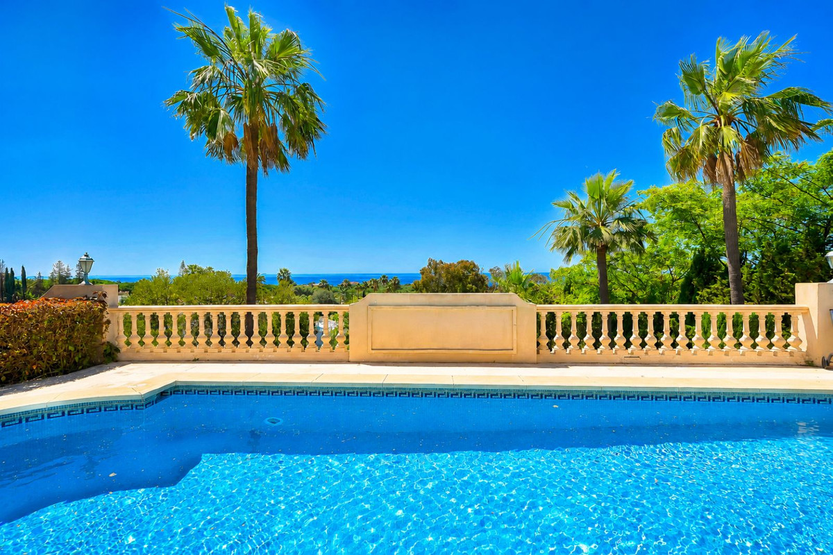 6 bedroom Villas for sale in Hacienda Las Chapas – R5390014 6 bedroom Villas for sale in Hacienda Las Chapas – R5390014
