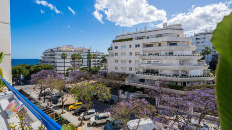 2 bedroom Apartments for sale in Marbella – R5384260