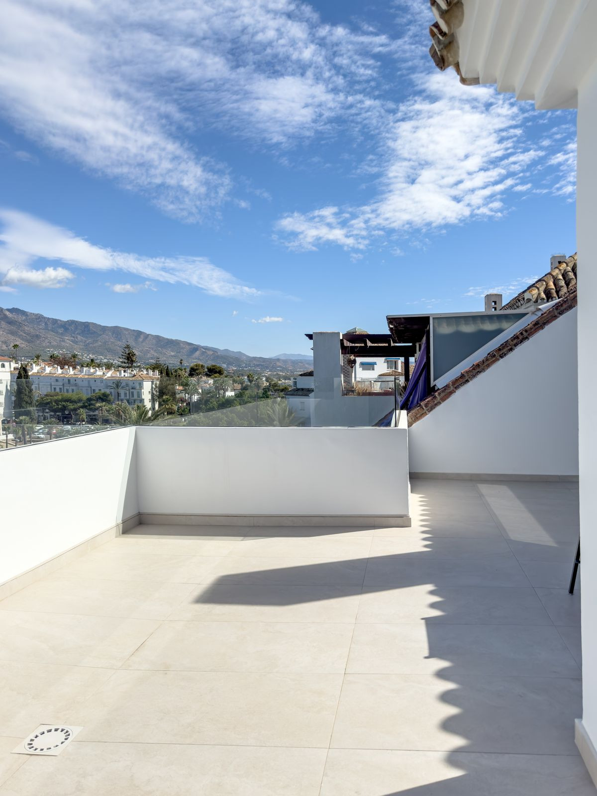 Aticos de 2 dormitorios en venta en Puerto Ban�s – R4868668 Aticos de 2 dormitorios en venta en Puerto Ban�s – R4868668