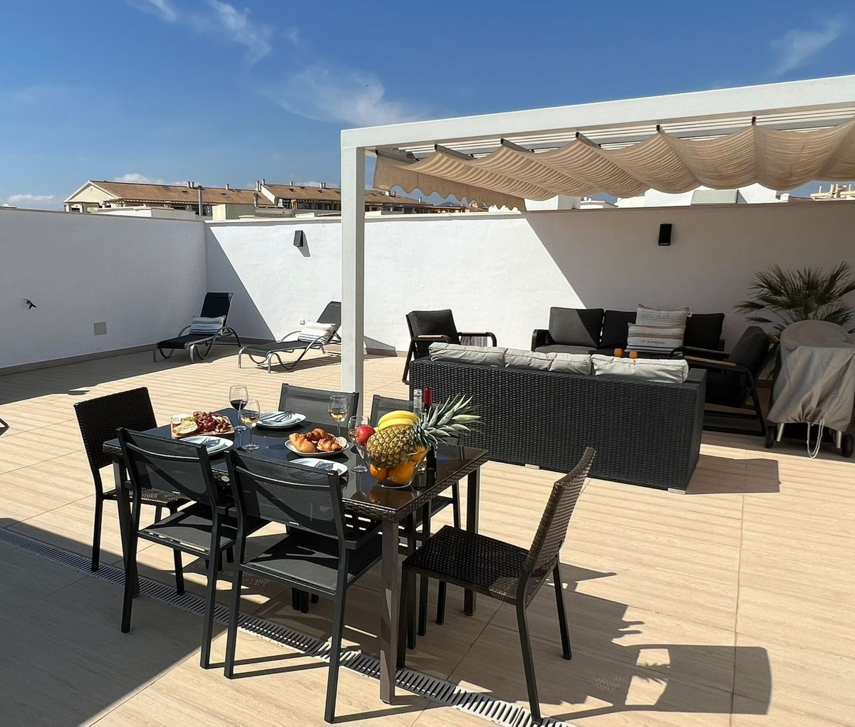 Aticos de 3 dormitorios en venta en San Pedro de Alc�ntara – R5369218