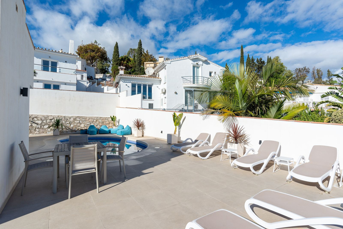 6 bedroom Villas for sale in La Cala de Mijas – R5286430 6 bedroom Villas for sale in La Cala de Mijas – R5286430