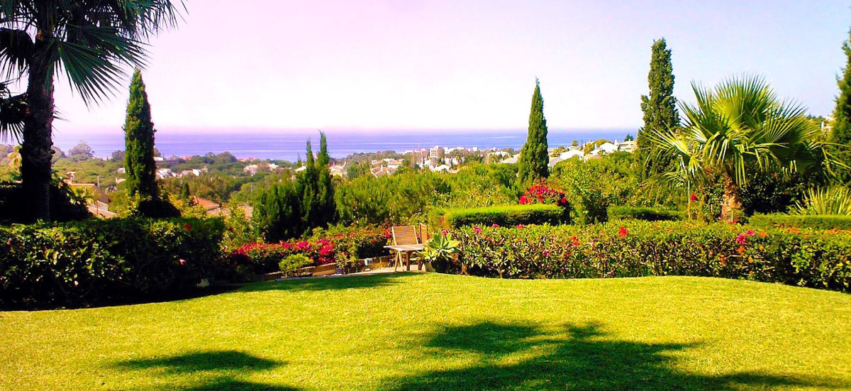 Villas de 6 dormitorios en venta en Elviria – R4687141 Villas de 6 dormitorios en venta en Elviria – R4687141