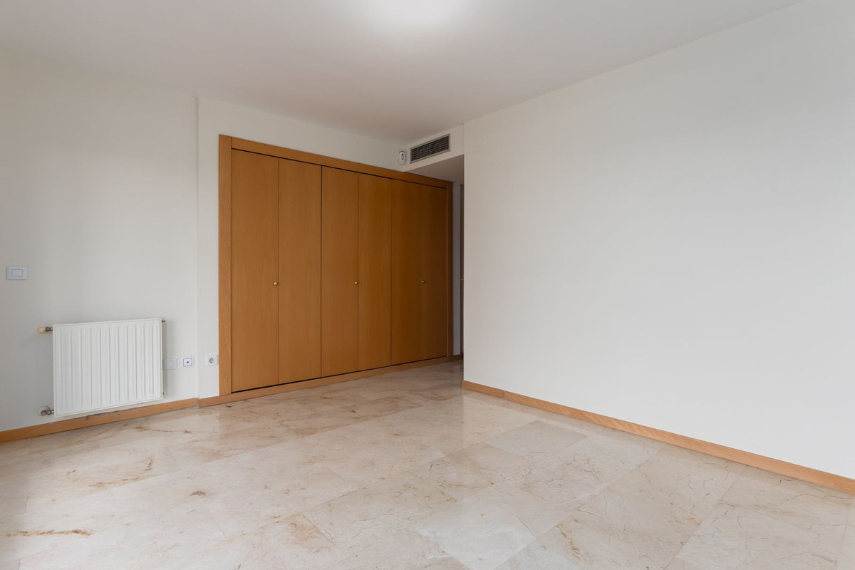 Apartamentos de 3 dormitorios en venta en Guadalmina Alta – R3765832 Apartamentos de 3 dormitorios en venta en Guadalmina Alta – R3765832