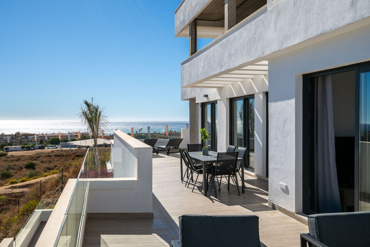 Apartamentos de 4 dormitorios en venta en La Cala de Mijas – R5218273 Apartamentos de 4 dormitorios en venta en La Cala de Mijas – R5218273