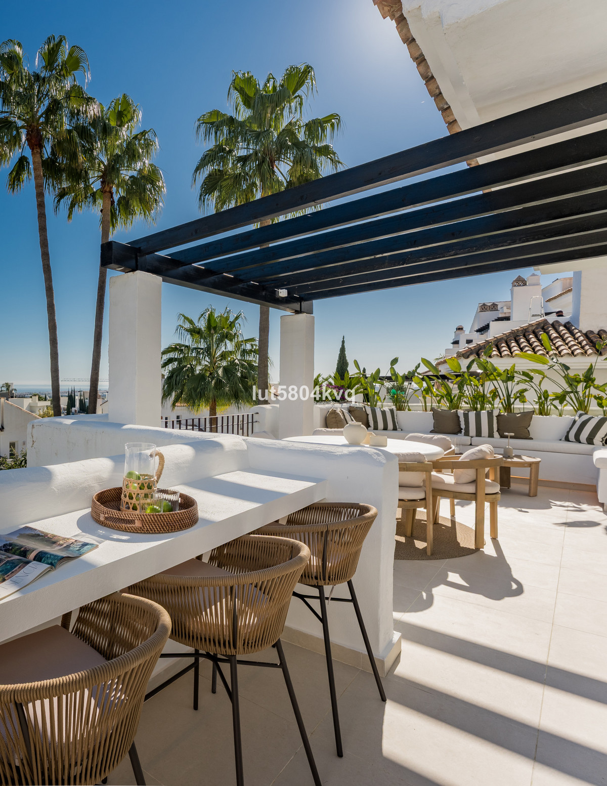 Apartamentos de 3 dormitorios en venta en Nueva Andalucía – R5321377 Apartamentos de 3 dormitorios en venta en Nueva Andalucía – R5321377