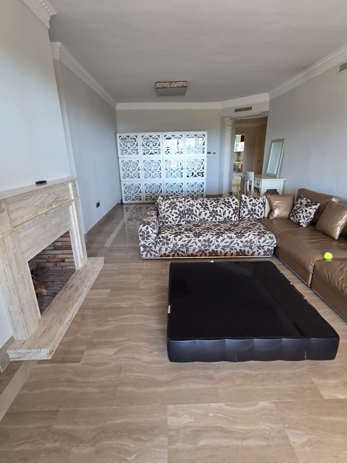 Apartamentos de 3 dormitorios en venta en Sierra Blanca – R5258773 Apartamentos de 3 dormitorios en venta en Sierra Blanca – R5258773