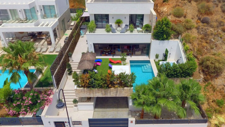 5 bedroom Villas for sale in La Cala de Mijas – R5077543 5 bedroom Villas for sale in La Cala de Mijas – R5077543 in