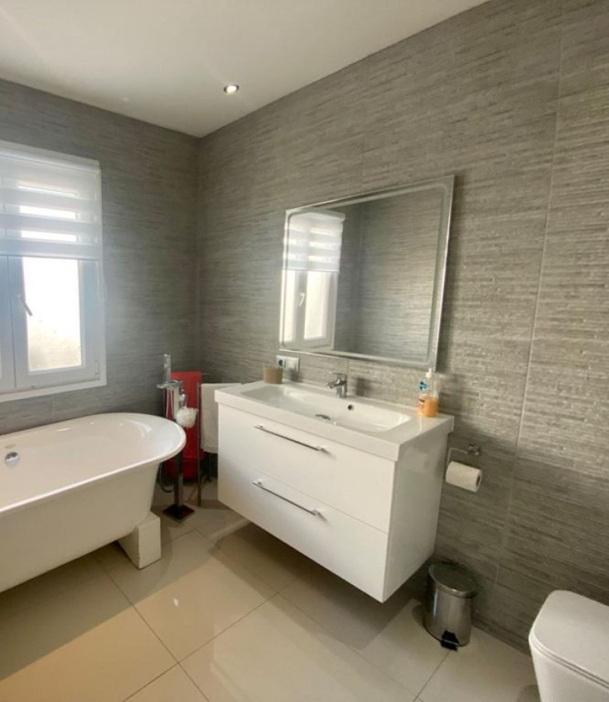 4 bedroom Villas for sale in Nueva Andaluc�a – R5063872 4 bedroom Villas for sale in Nueva Andaluc�a – R5063872
