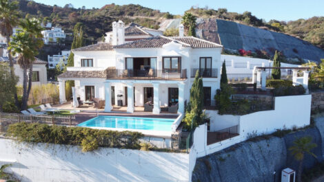 5 bedroom Villas for sale in Benahavís – R3250426