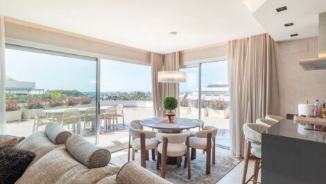Aticos de 3 dormitorios en venta en San Pedro de Alcántara – R5350480