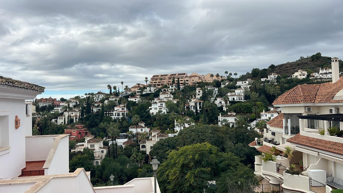 Apartamentos de 3 dormitorios en venta en Nueva Andalucía – R5373712 Apartamentos de 3 dormitorios en venta en Nueva Andalucía – R5373712
