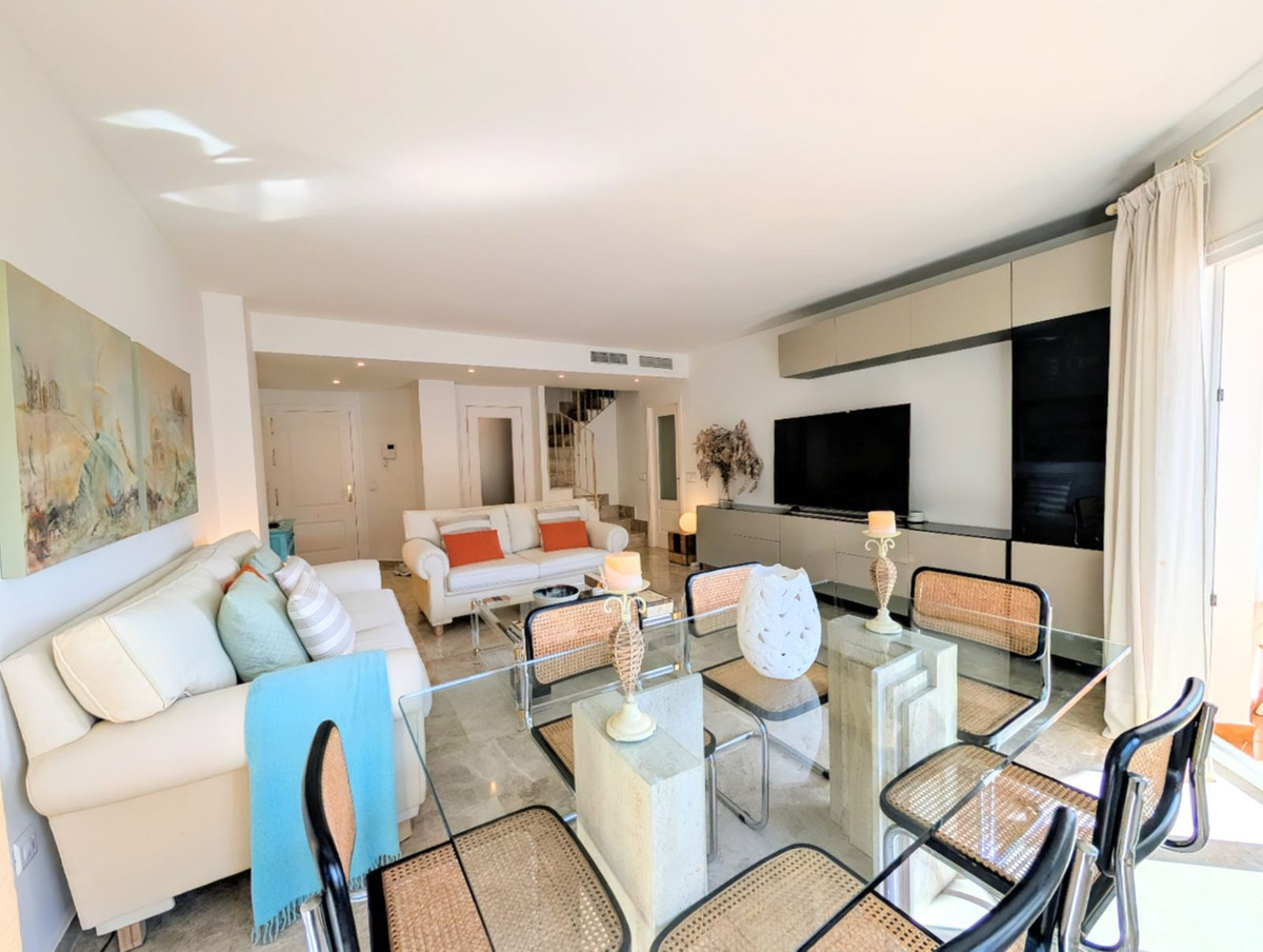 Apartamentos de 4 dormitorios en venta en San Pedro de Alc�ntara – R5296789 Apartamentos de 4 dormitorios en venta en San Pedro de Alc�ntara – R5296789