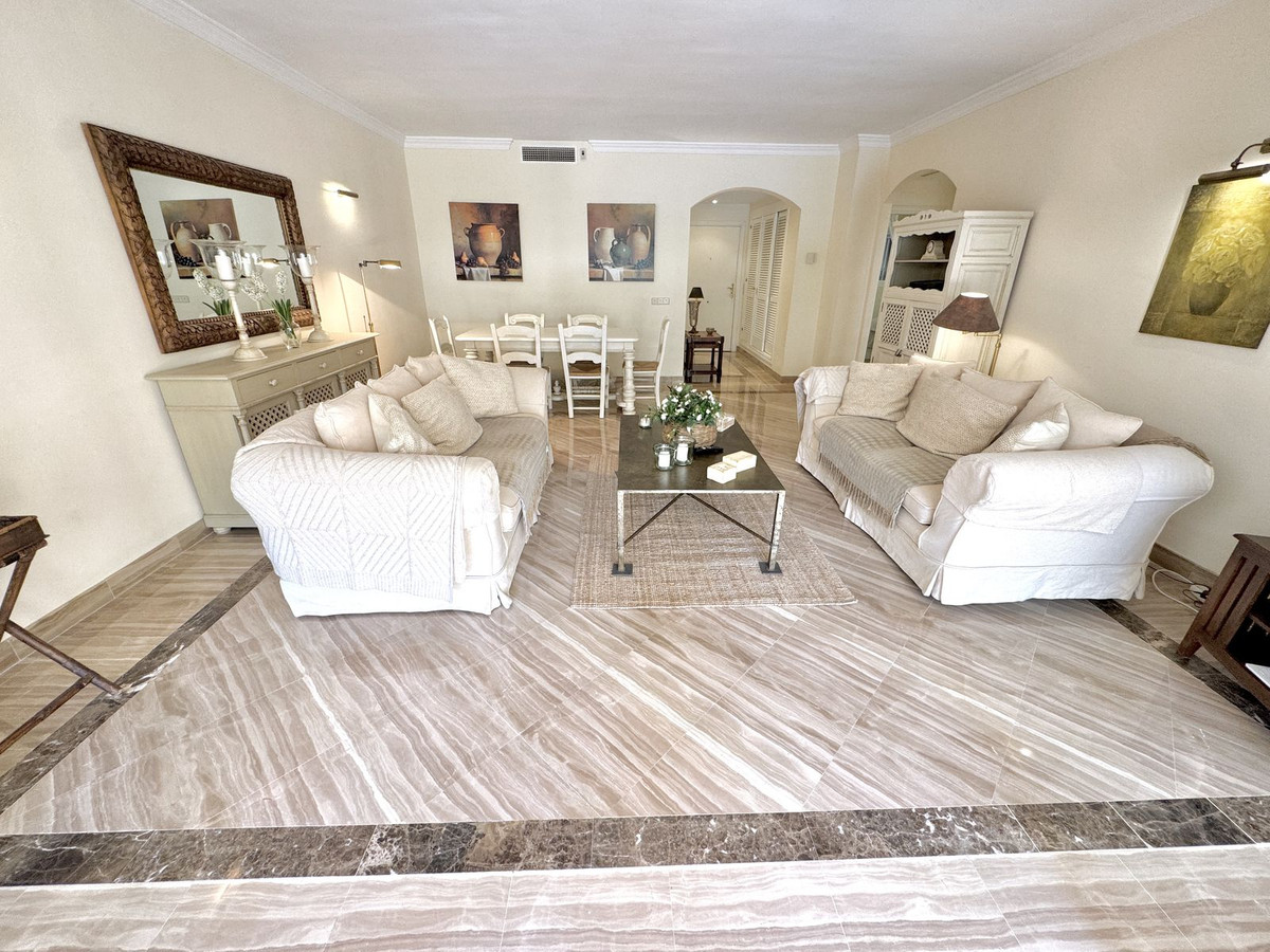 2 bedroom Apartments for sale in Elviria – R5364940 2 bedroom Apartments for sale in Elviria – R5364940