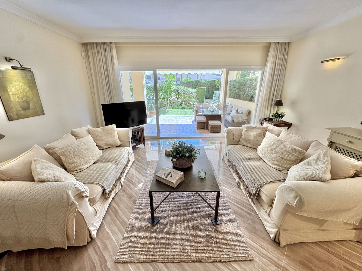 2 bedroom Apartments for sale in Elviria – R5364940 2 bedroom Apartments for sale in Elviria – R5364940