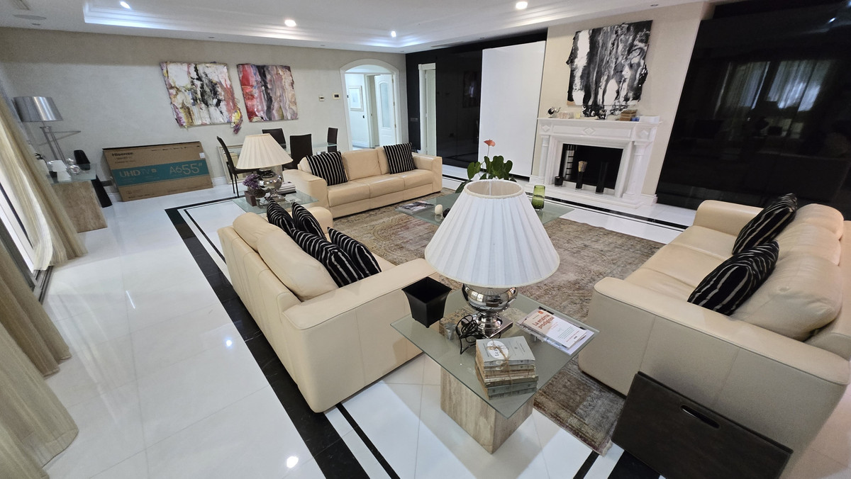 2 bedroom Apartments for sale in Puerto Banús – R5355166 2 bedroom Apartments for sale in Puerto Banús – R5355166