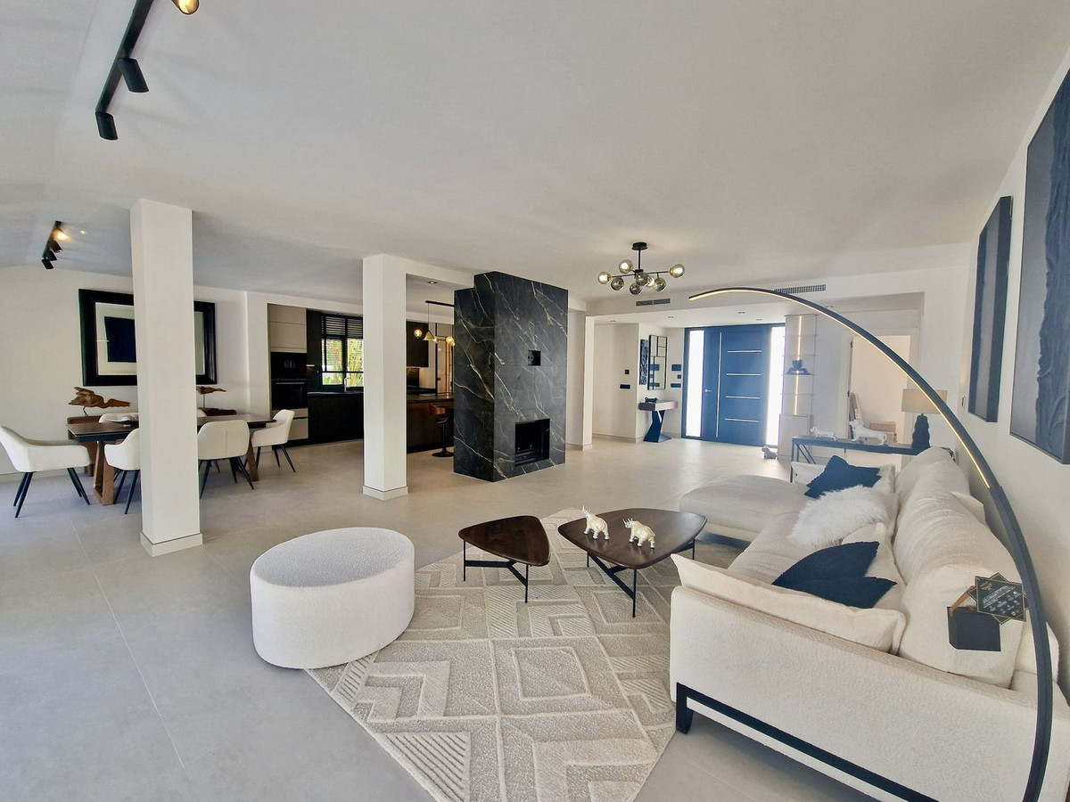Villas de 5 dormitorios en venta en Marbella – R5186416 Villas de 5 dormitorios en venta en Marbella – R5186416