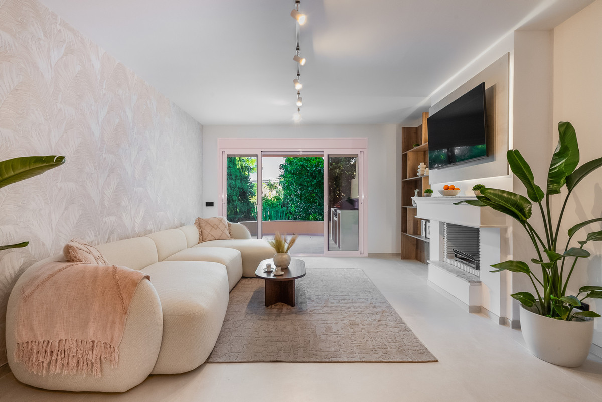 Apartamentos de 4 dormitorios en venta en Nueva Andalucía – R5006680 Apartamentos de 4 dormitorios en venta en Nueva Andalucía – R5006680